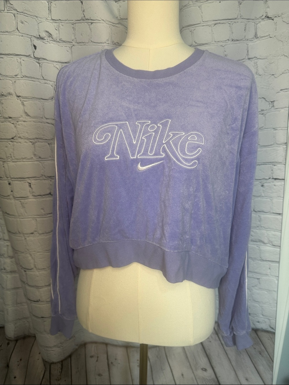 Vintage Nike Lavender Terry Cropped Sweatshirt with Script Logo
